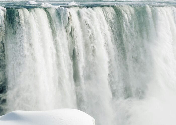 Cataratas del Niágara en Enero